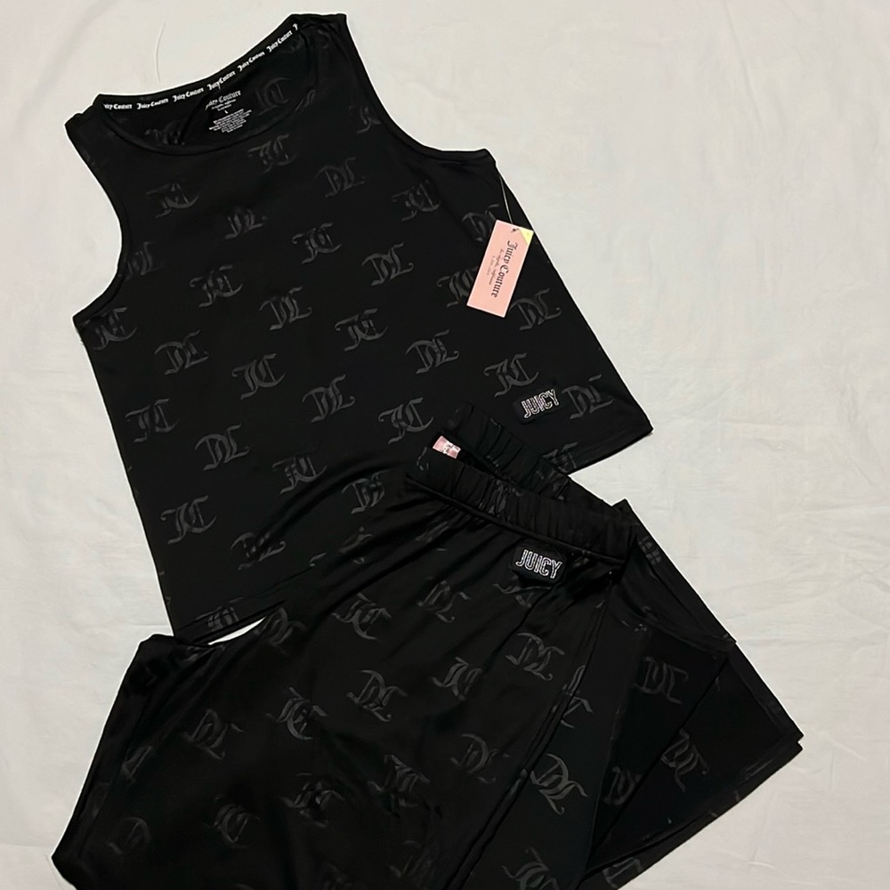 Juicy Couture Sleepwear 2Pcs Black JC Embossed Printed Top & Pants in size Large